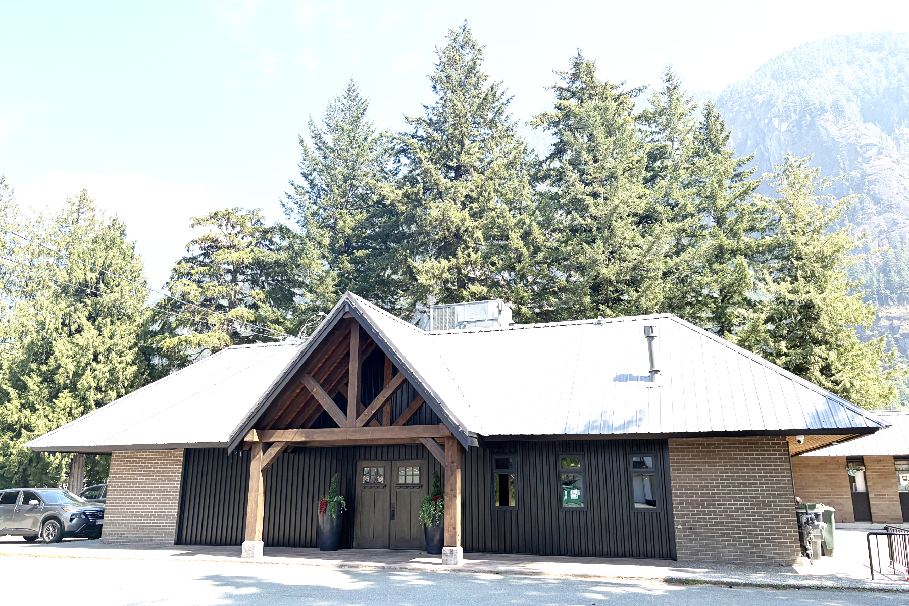 Silver Chalice Pub says cheers to 50 years! | Hope Standard
